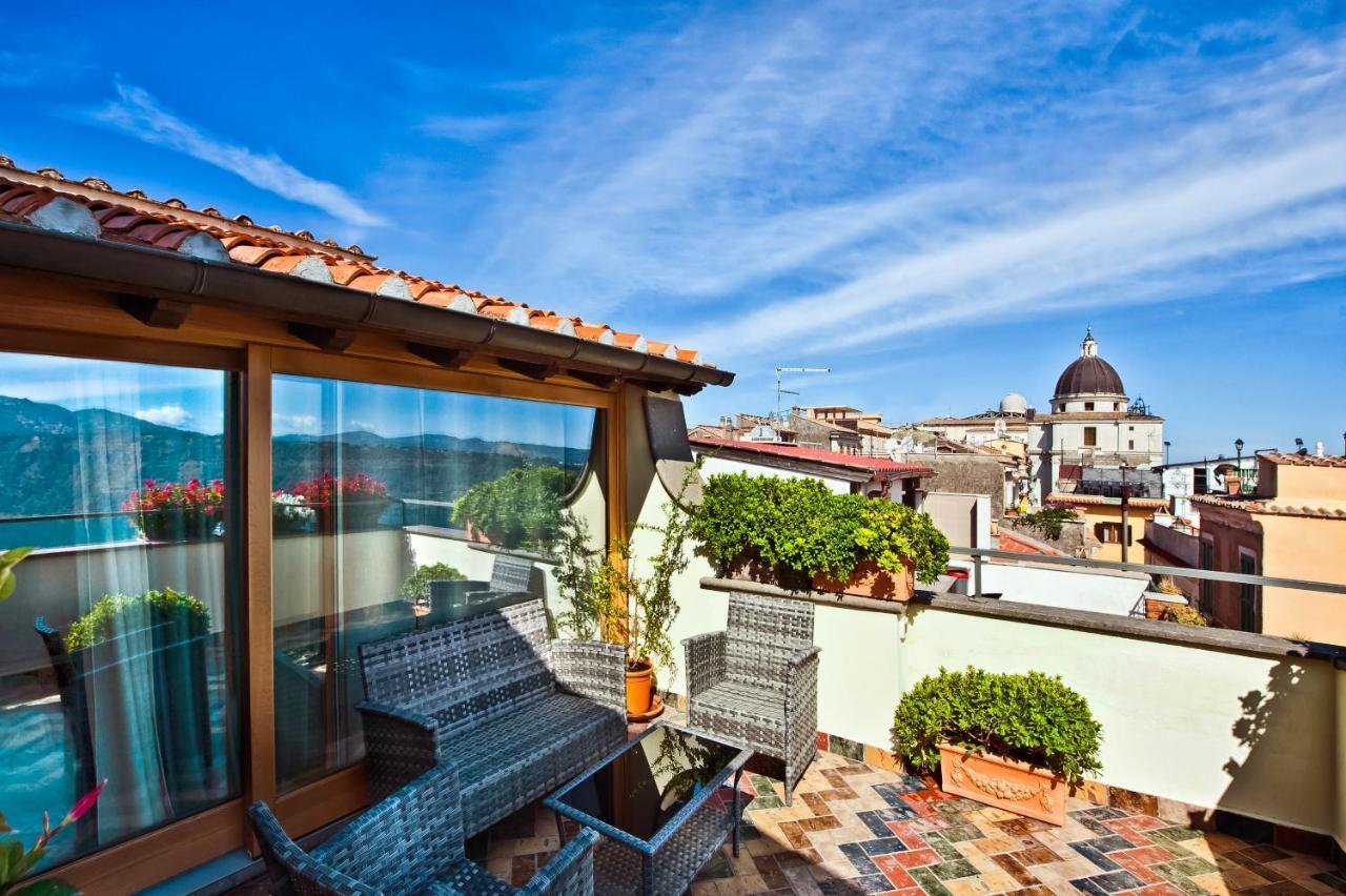 Atlantis Inn Castelgandolfo Кастел Гандолфо Екстериор снимка