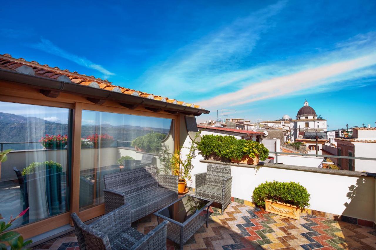 Atlantis Inn Castelgandolfo Кастел Гандолфо Екстериор снимка